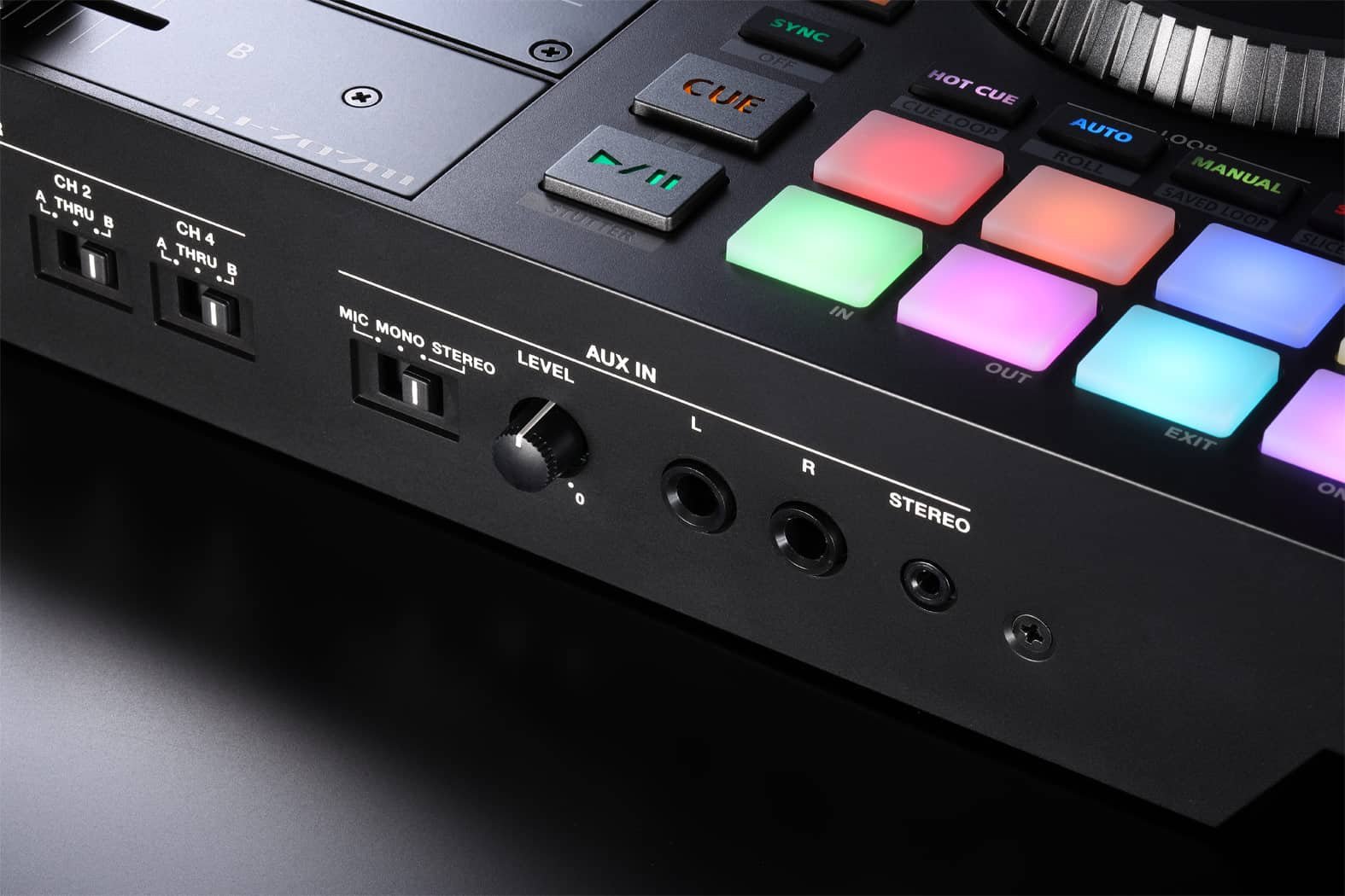 Roland DJ 707M DJ Controller 2